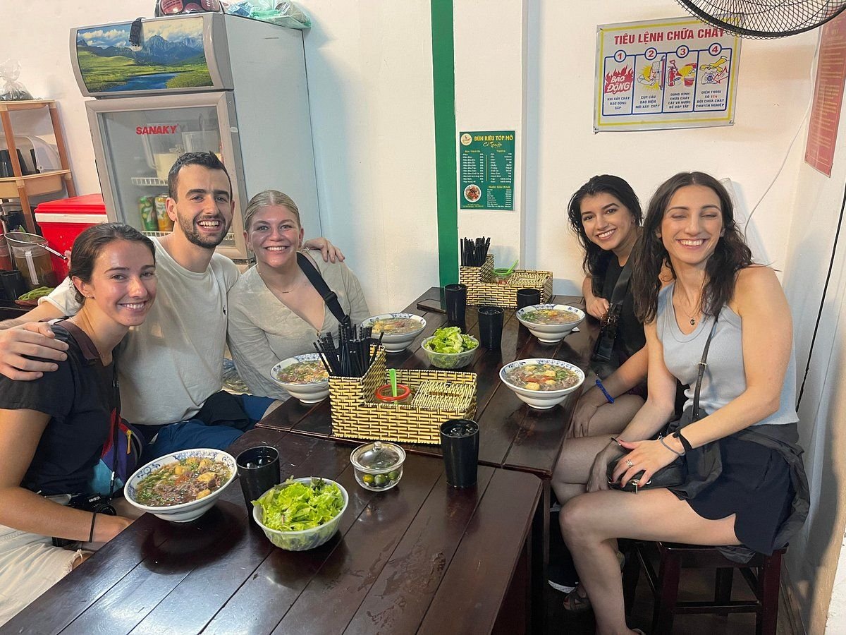Best Guided Street Food Tours in Hanoi: Where to Book & Why
