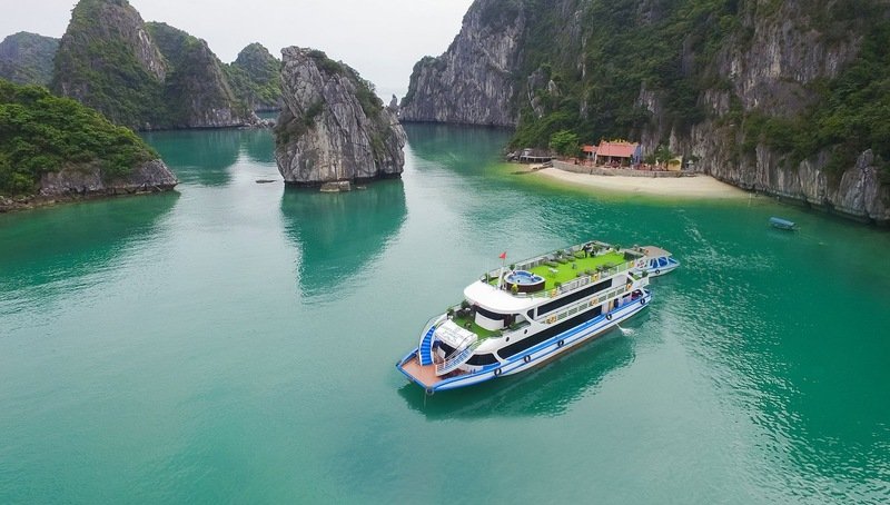 An Unforgettable Halong Bay Cruise from Hanoi: A Two-Night Adventure in Vietnam