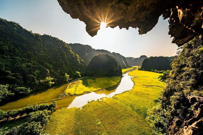 Hanoi Bike Tour: Top 15 Beautiful Routes to Ride