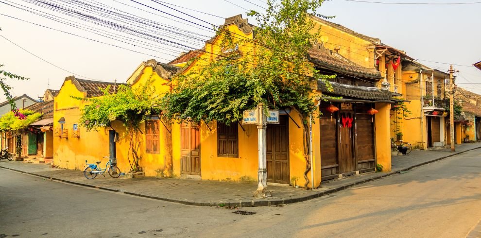 Hue Car Rental | Transfer from Hue to Hoi An 1 way