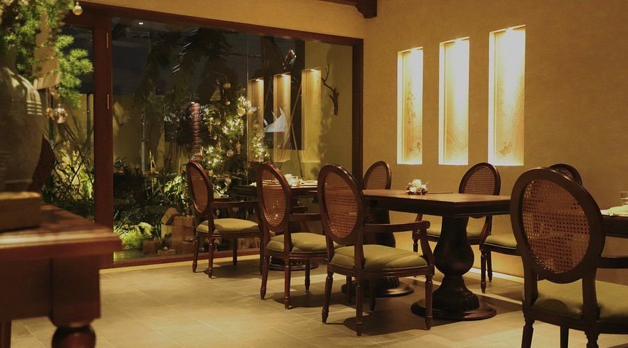 Discover Michelin-Starred Eats: Luxury Hanoi Food Tours