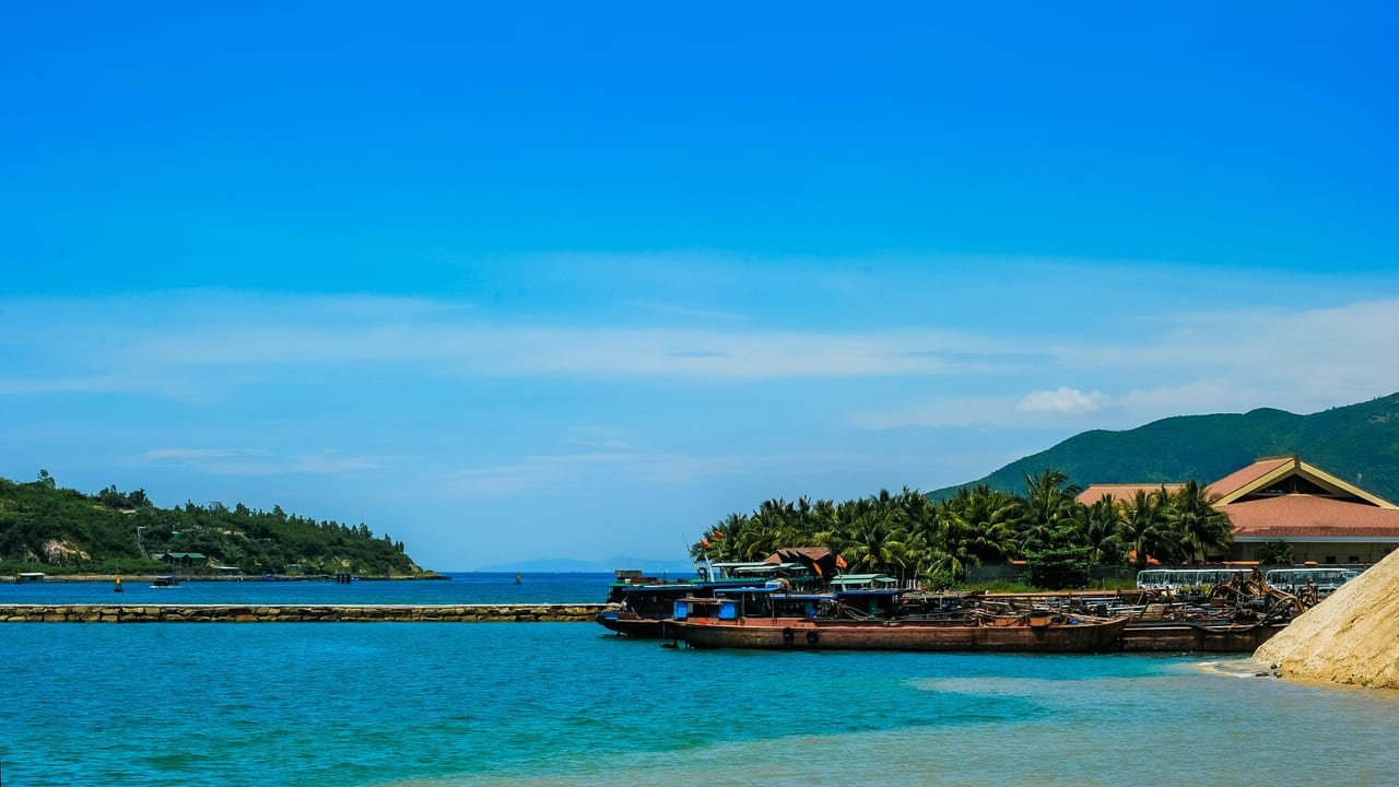 White Sand Road - White & Red Dunes - Dragon Fruit Garden Tour