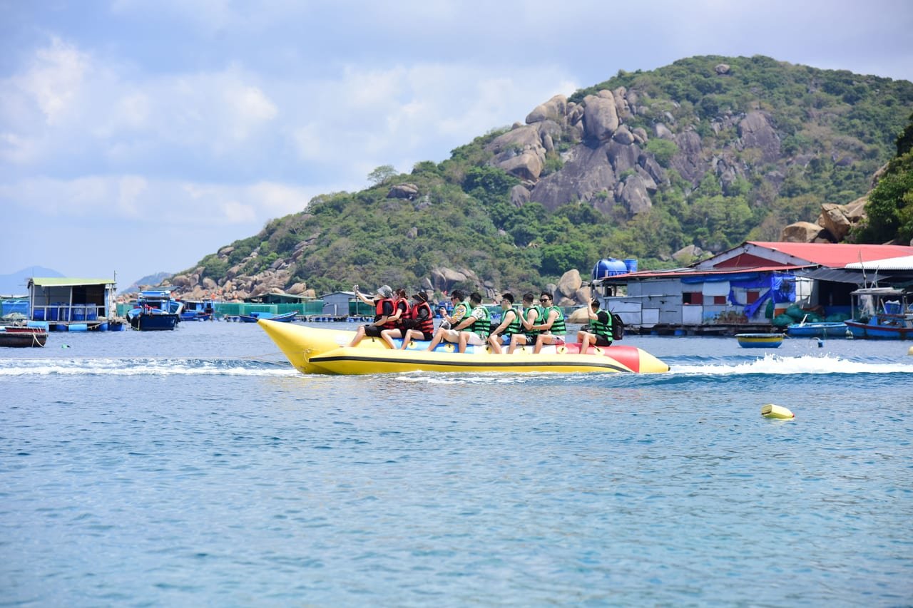 Fishing & Snorkeling Tour at Vinh Hy Bay