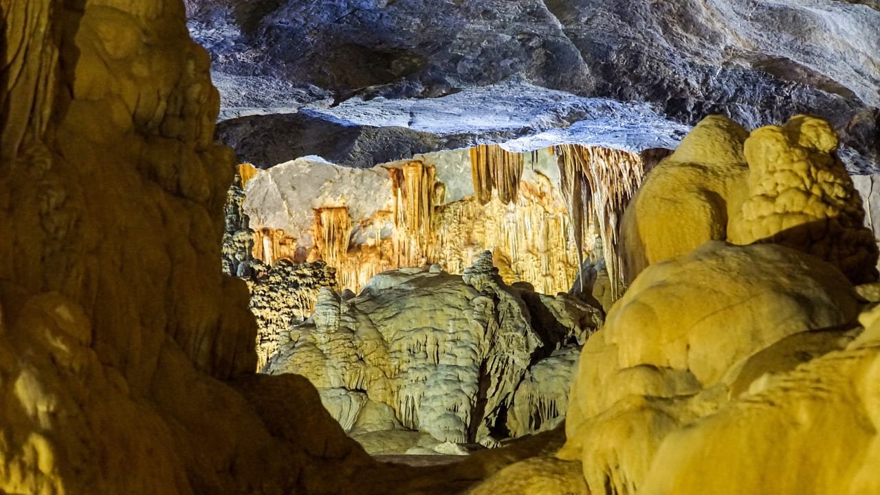 Tham Phay Cave Expedition - 1 Day
