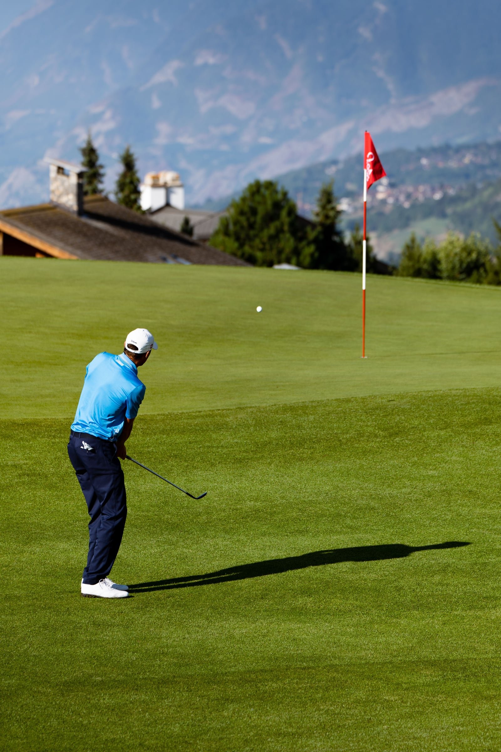Manicured golf fairway and open sky for a polished Vietnam golf holiday