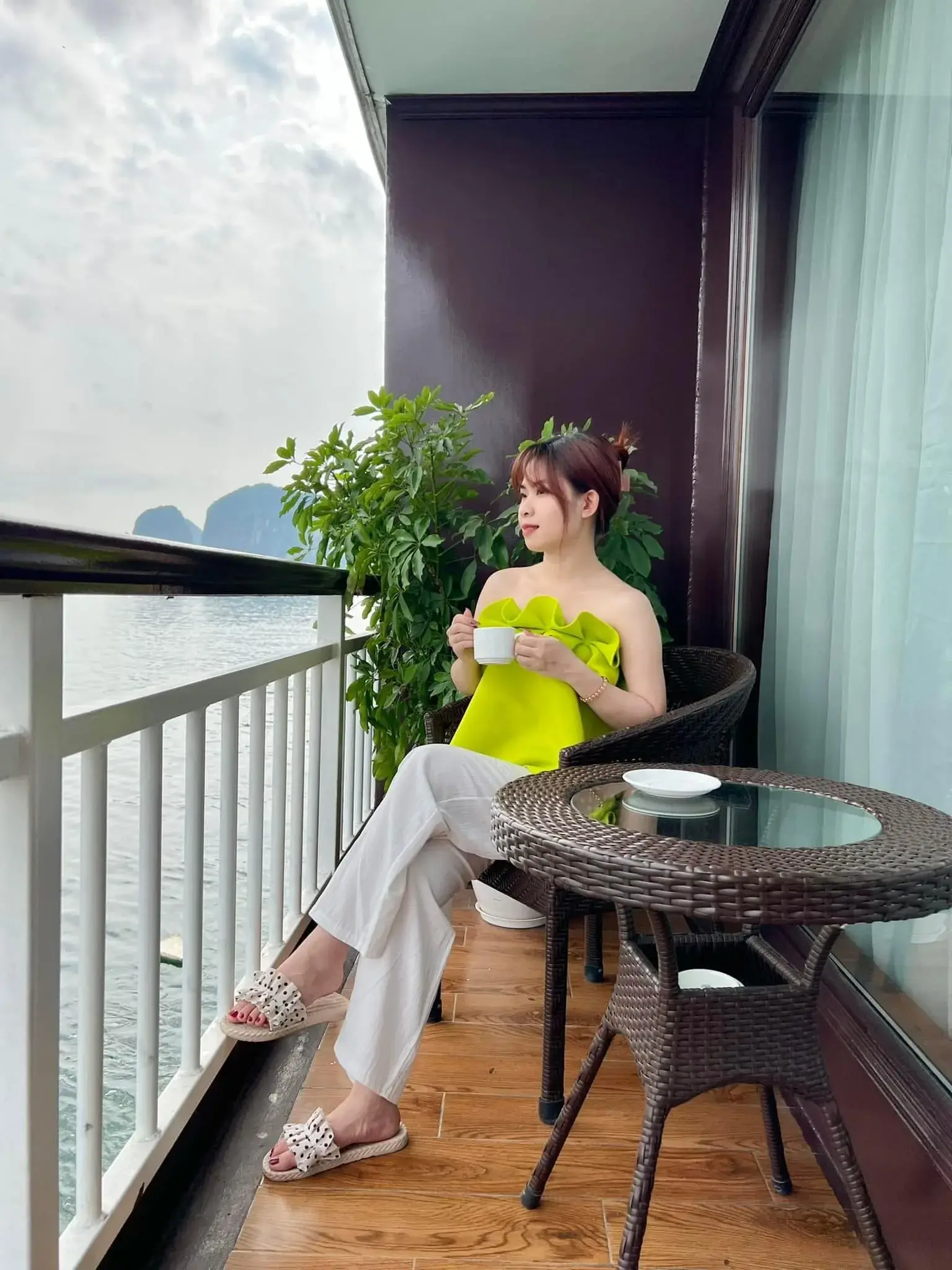 Hanoi: Red River Sunset Cruise with Long Bien Bridge Views