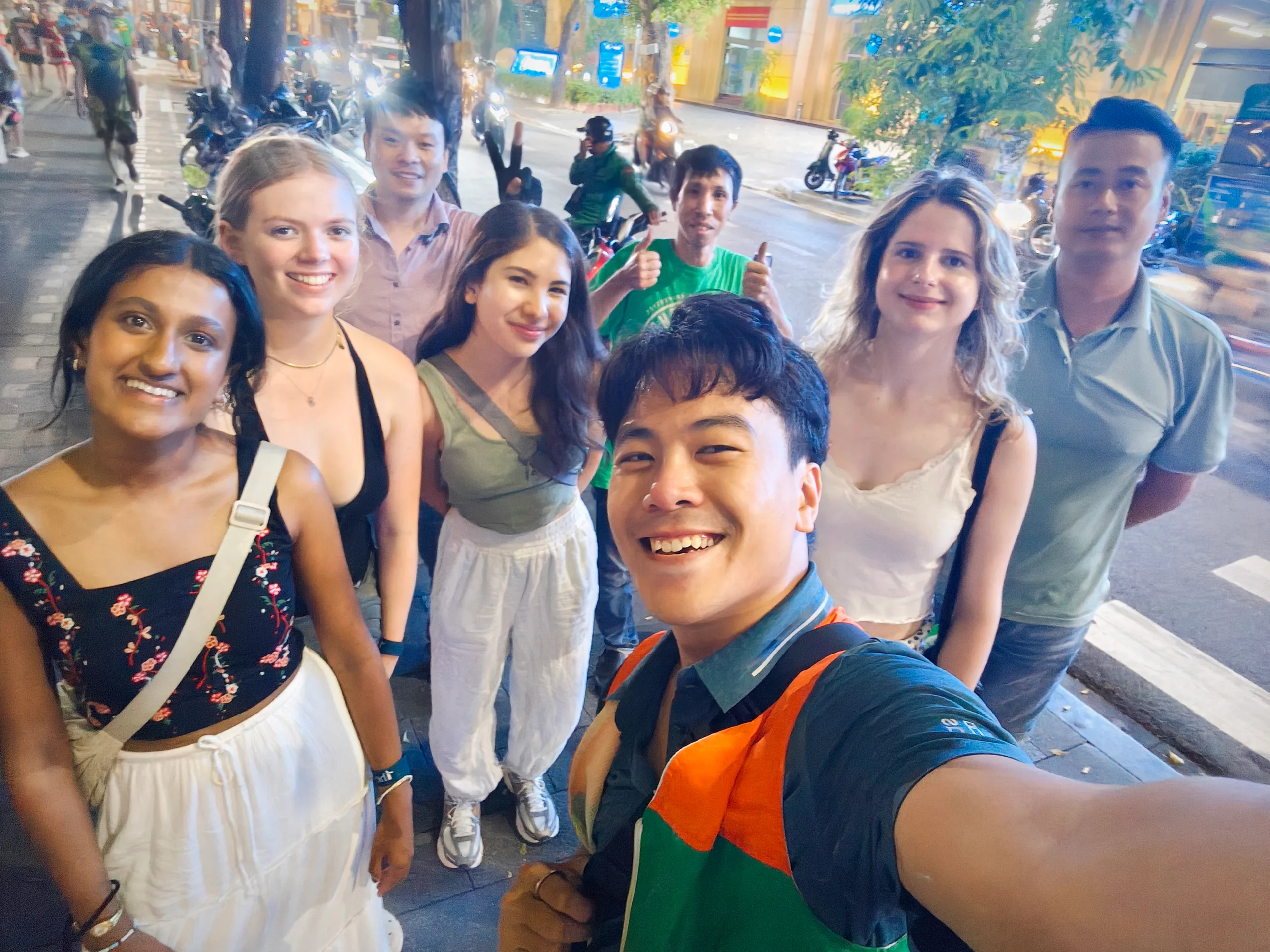 Hanoi: Michelin-Selected Street Food Cyclo Tour with 4 Tastings