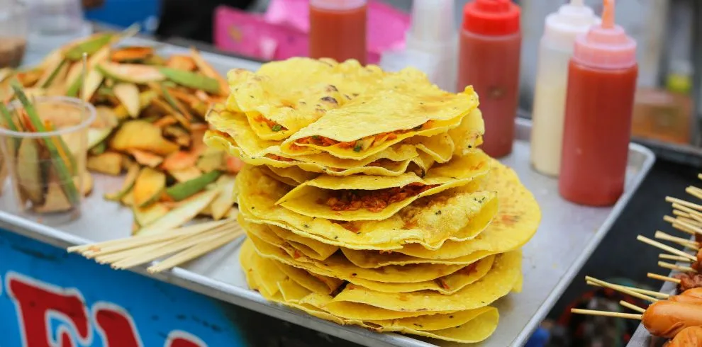 Hanoi: Food & Sightseeing Open-Top Jeep/Uaz Tour with 5 Tastings
