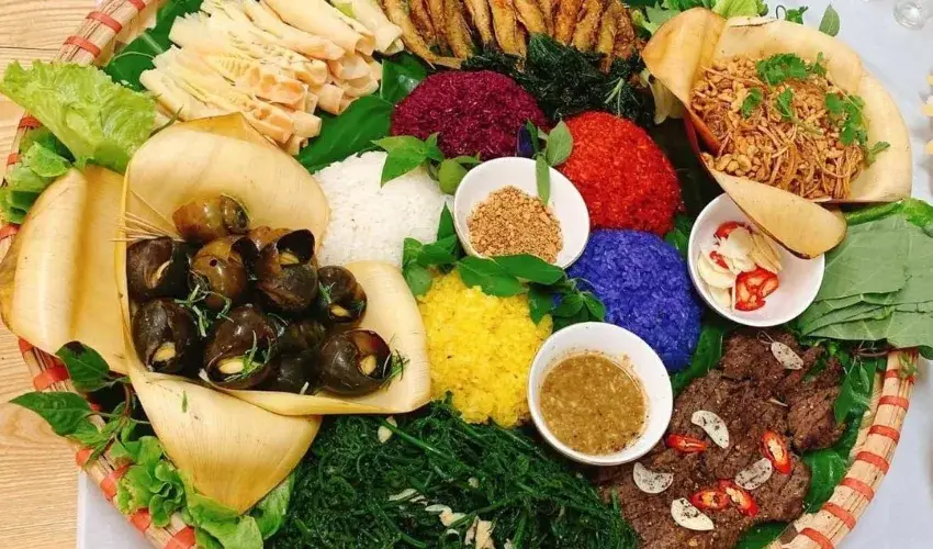 Mu Cang Chai cuisine is famous for its five-colored sticky rice dish