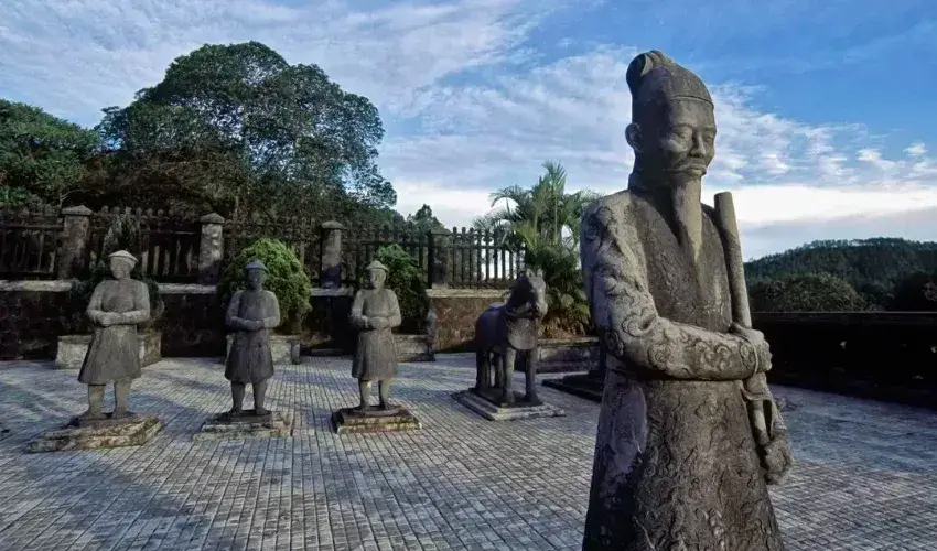 Stone statues depicting a royal court ceremony in ancient Vietnam