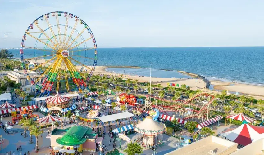 Bikini Beach is the most vibrant entertainment complex in the Mui Ne - Phan Thiet area