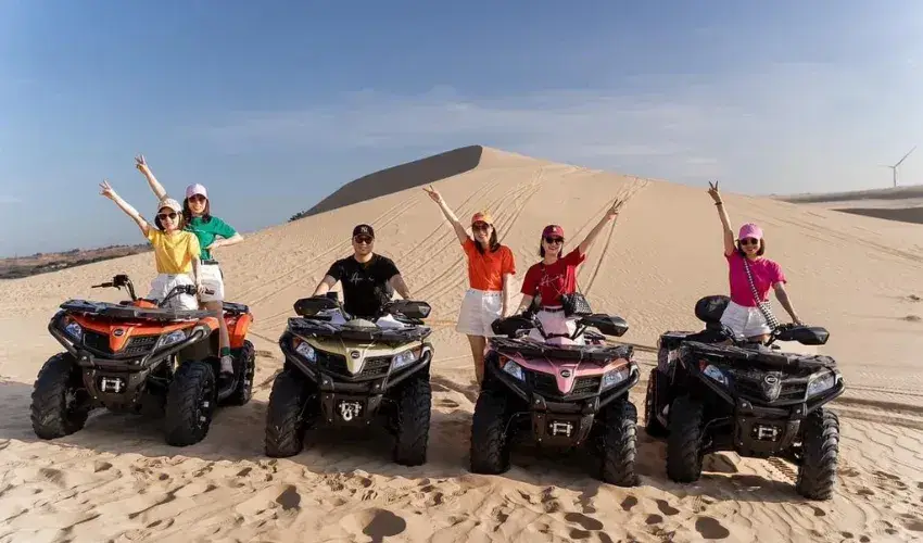 Jeep tour on the sand dunes